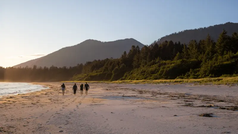 Paddling within the Ahousaht Hahoulthee