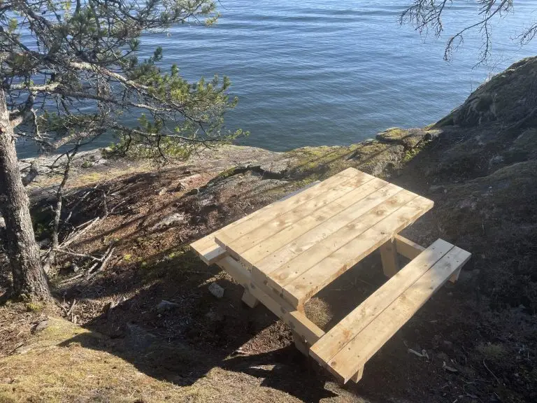 007-Thornbrough Table