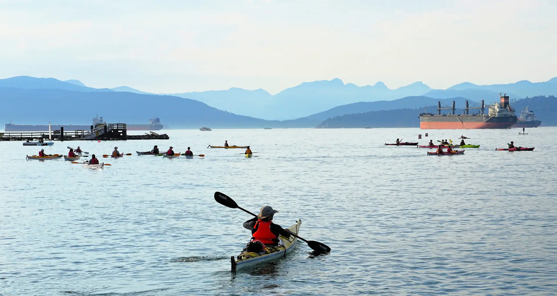 Read more about the article The Joys of Urban Paddling